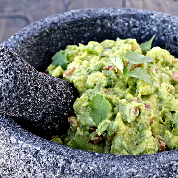 Super Bowl Snacks- Game Day Guacamole | @foodiephysician