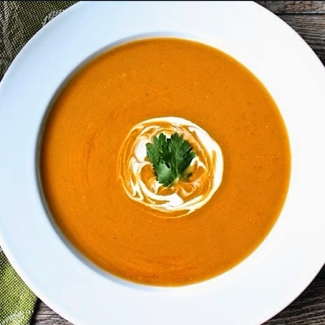Chipotle Sweet Potato Soup | @foodiephysician