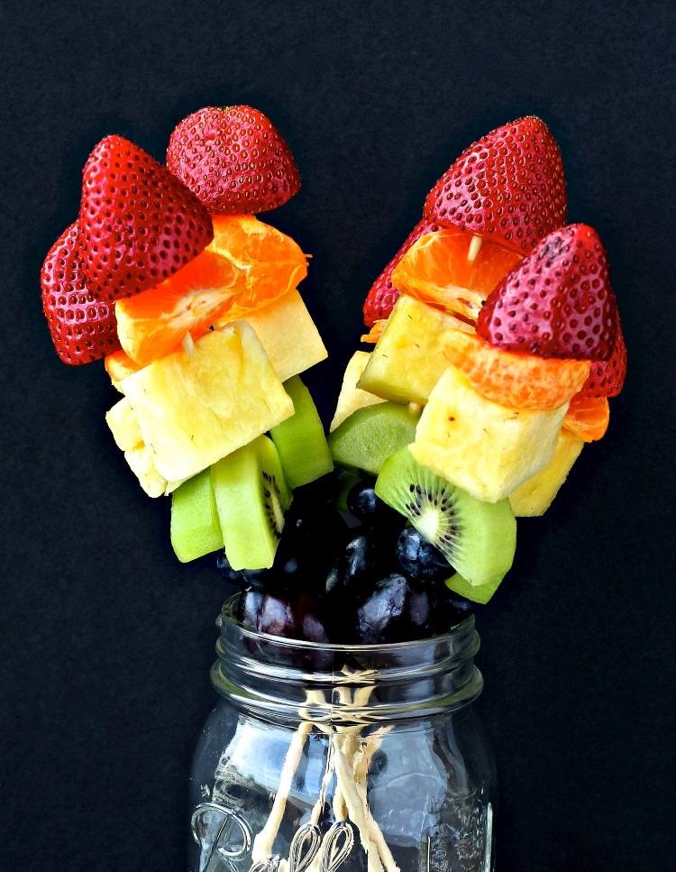 Preventing Childhood Obesity: Fruit Kabobs | @foodiephysician