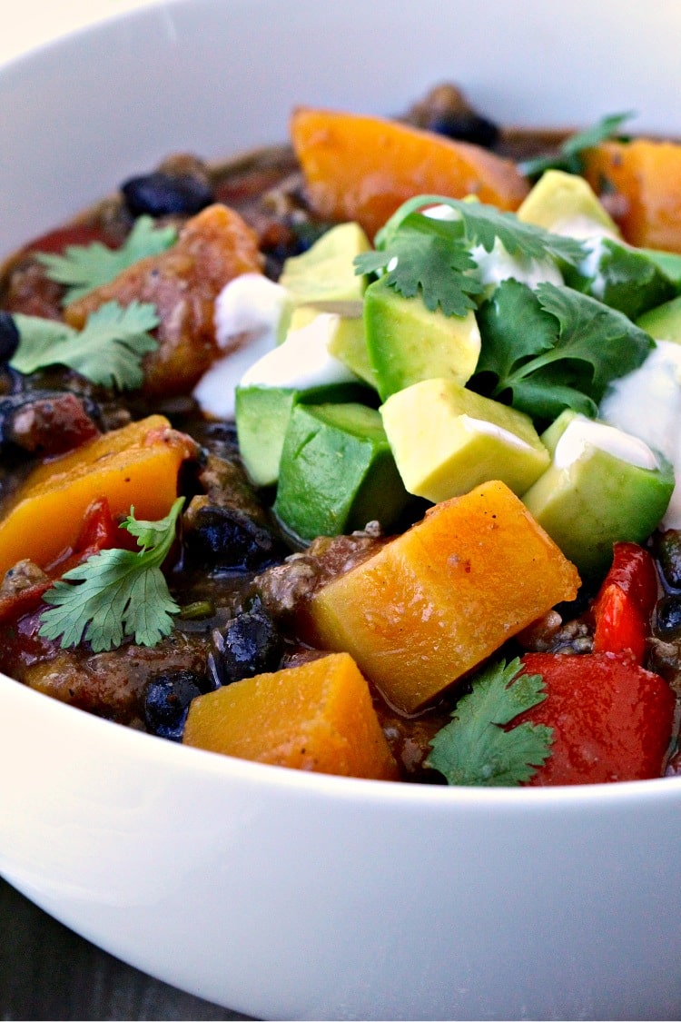 Butternut Squash and Turkey Chili | @foodiephysician