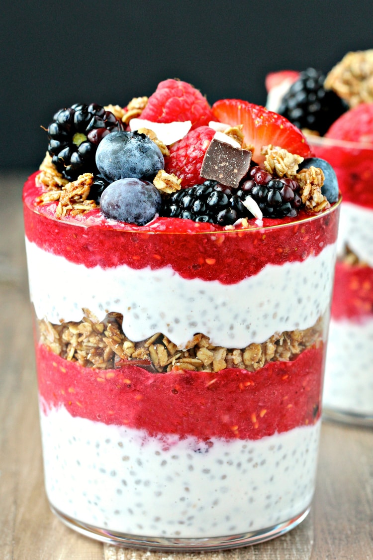 Berry Chia Pudding Parfaits | @foodiephysician