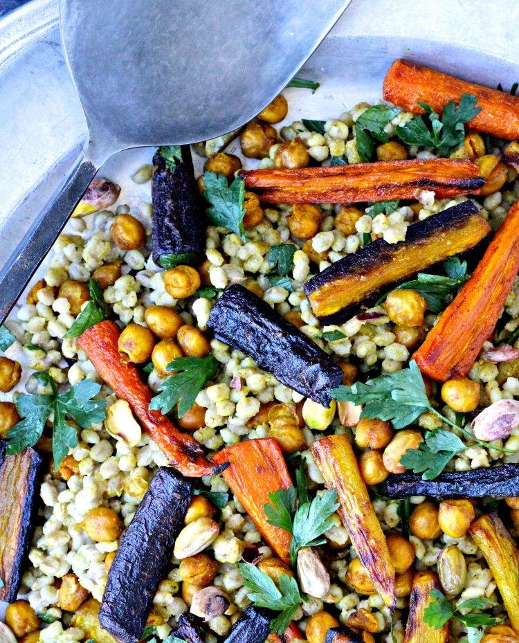 Barley Salad with Roasted Carrots and Chickpeas | @foodiephysician